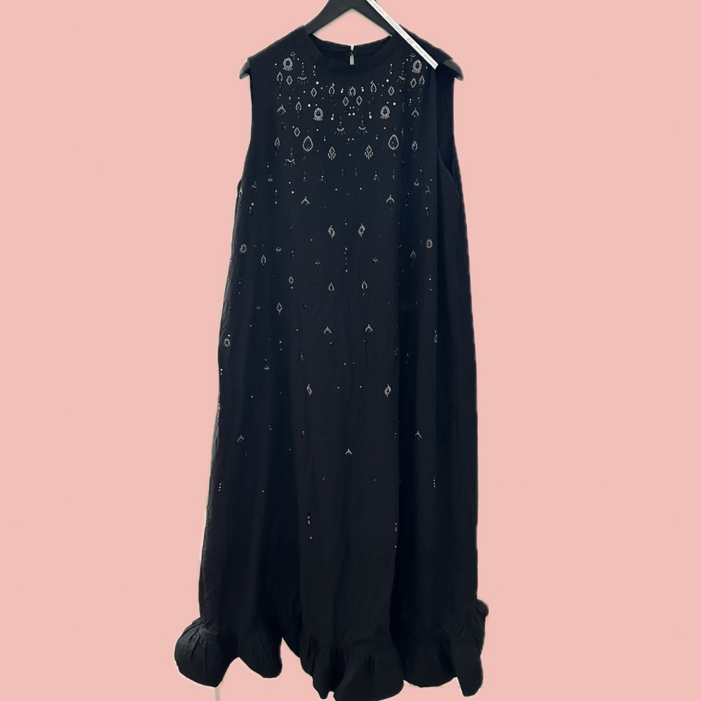 SERAPHINE Luxe Embellished Black Gown – Stunning Beading, Ruffle Hem, Flowy Fit